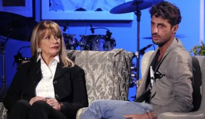 LA MAMMA DI CORONA: «FABRIZIO VA CURATO CON L’AMORE»