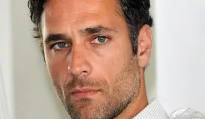 raoul-bova-splashnews_980x571