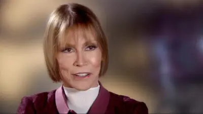 ADDIO A MARY TYLER MOORE: LA “SINGLE” PIÙ AMATA DELLA TV DEGLI ANNI 70 ADDIO A MARY TYLER MOORE: LA “SINGLE” PIÙ AMATA DELLA TV DEGLI ANNI 70