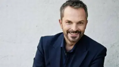 ODIO SUI SOCIAL CONTRO MIGUEL BOSÉ: “TUA NIPOTE È MORTA PERCHÉ SEI OMOSESSUALE”
