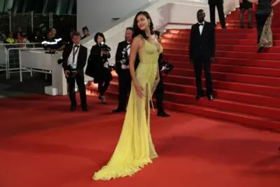 Cannes 2017, la neomamma irina shayk incanta il red carpet (senza bradley)