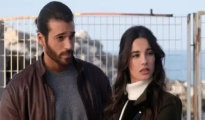 Al via la nuova stagione di “Viola come il mare” Al via la nuova stagione di “Viola come il mare”