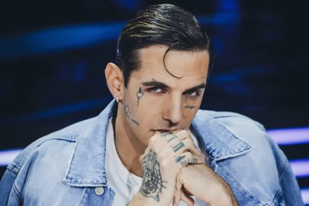 Achille Lauro celebra Roma con un nuovo videoclip: attese le riprese tra il Foro Italico e il cuore della Capitale