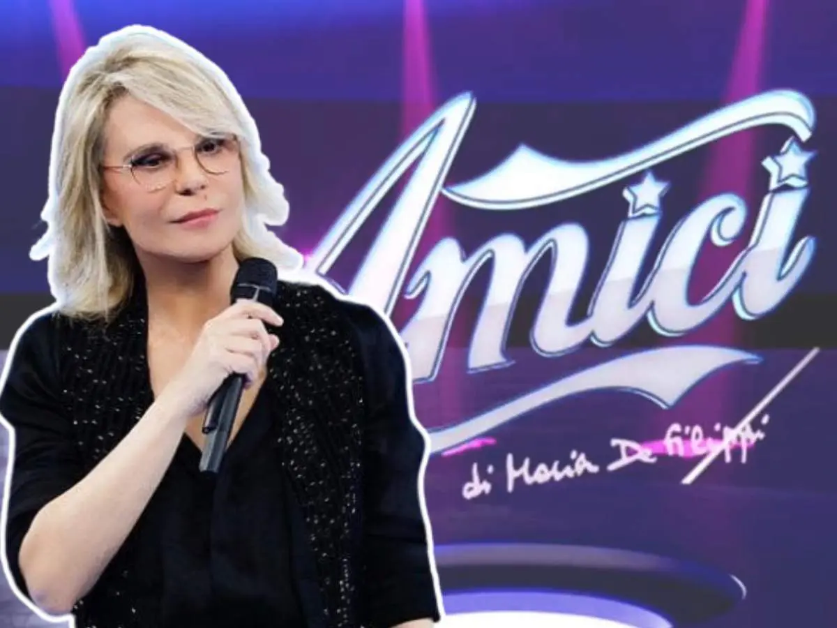 La finale più fiacca di “Amici”: premi a caso, voci sparite e pigiami da palco