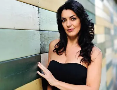 Vania Della Bidia, il talento è nella poliedricità