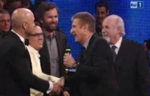 EZIO GREGGIO AI GIUDICI MASTERCHEF: “CI DITE CHI VINCE L’ANNO PROSSIMO?” EZIO GREGGIO AI GIUDICI MASTERCHEF: “CI DITE CHI VINCE L’ANNO PROSSIMO?”