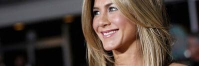 JENNIFER ANISTON: «NON SONO INCINTA, MA STUFA» JENNIFER ANISTON: «NON SONO INCINTA, MA STUFA»