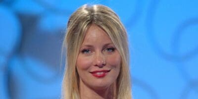 Flavia Vento, lite a Domenica Live con la sorella Sabina: «Non è mai venuta a trovarmi» Flavia Vento, lite a Domenica Live con la sorella Sabina: «Non è mai venuta a trovarmi»