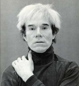 La Corte Suprema dà ragione a una fotografa, Andy Warhol violò diritto d’autore
