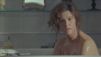 FOLLE IDEA A HOLLYWOOD: BASTA NUDI DI DONNA NEI FILM