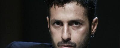 FABRIZIO CORONA SORRIDENTE ALLA PRIMA USCITA DAL CARCERE: “SONO FIDUCIOSO”