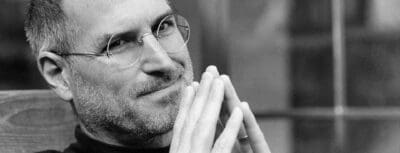 QUATTRO ANNI FA MORIVA STEVE JOBS. IN ARRIVO NELLE SALE IL FILM SULLA SUA VITA