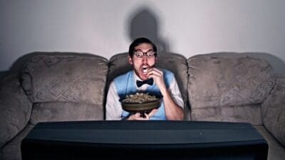 TV SU DEL 7%. SKY +18,3%, DISCOVERY +15,7%, RAI +11,4%, MEDIASET +2,7%, LA7 +2,4%