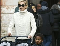 CHARLIZE THERON, MAMMA CAPITALE