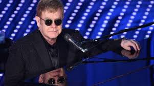 Questa immagine ha l'attributo alt vuoto; il nome del file è elton-john.jpe