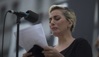 LADY GAGA CHOC: “VIOLENTATA A 19 ANNI, DA ALLORA SOFFRO DI UNA MALATTIA MENTALE”
