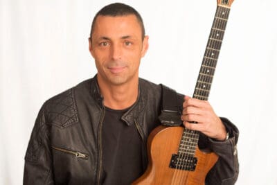 Britti: «Il mio erede? Gabbani ricorda me 20 anni fa. Ma nessuno suona come me»