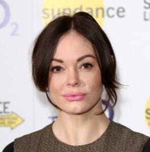 ROSE MCGOWAN, L’ATTRICE DI ‘STREGHE’: “SONO STATA STUPRATA DA UN PRODUTTORE. E IL MIO FIDANZATO HA VENDUTO A QUELL’ UOMO I NOSTRI VIDEO HARD”