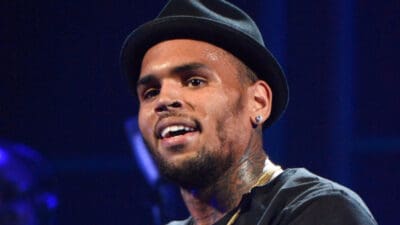 CHRIS BROWN MINACCIA DONNA CON UNA PISTOLA: ARRESTATO