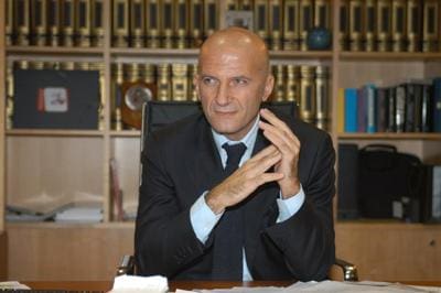 STIPENDI D’ORO IN RAI, MINZOLINI TELEFONA IN DIRETTA A LA7: “NON PRENDEVO 750MILA EURO