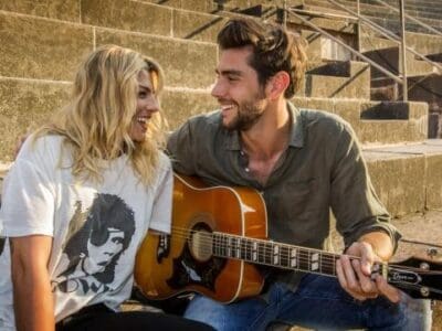 EMMA E ALVARO SOLER INSIEME PER LIBRE