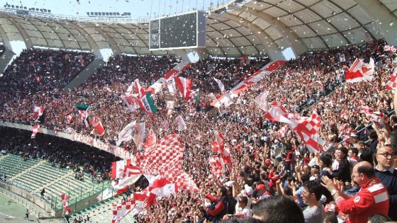 Bari-Cesena in tv la diretta del posticipo di serie B