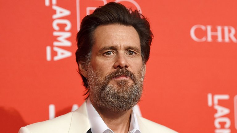 Jim Carrey mattatore contro il porcospino blu Sonic Jim Carrey mattatore contro il porcospino blu Sonic