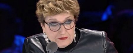 X Factor, Mara Maionchi esalta Anastasio. Poi la parolaccia in diretta