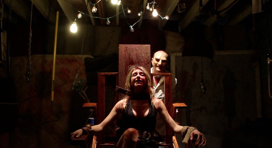 Trailer : Il sequel del torture porn the strangers arriva dieci anni dopo
