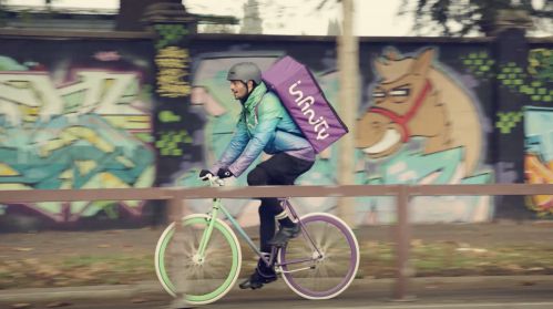 Vi segnaliamo la nuova campagna pubblictaria di Infinity a firma Leo Burnett