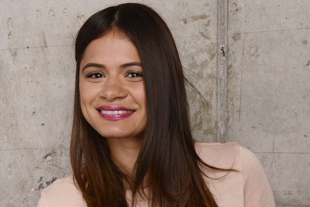 Il remake di Streghe: Melonie Diaz è la prima delle tre nuove streghe