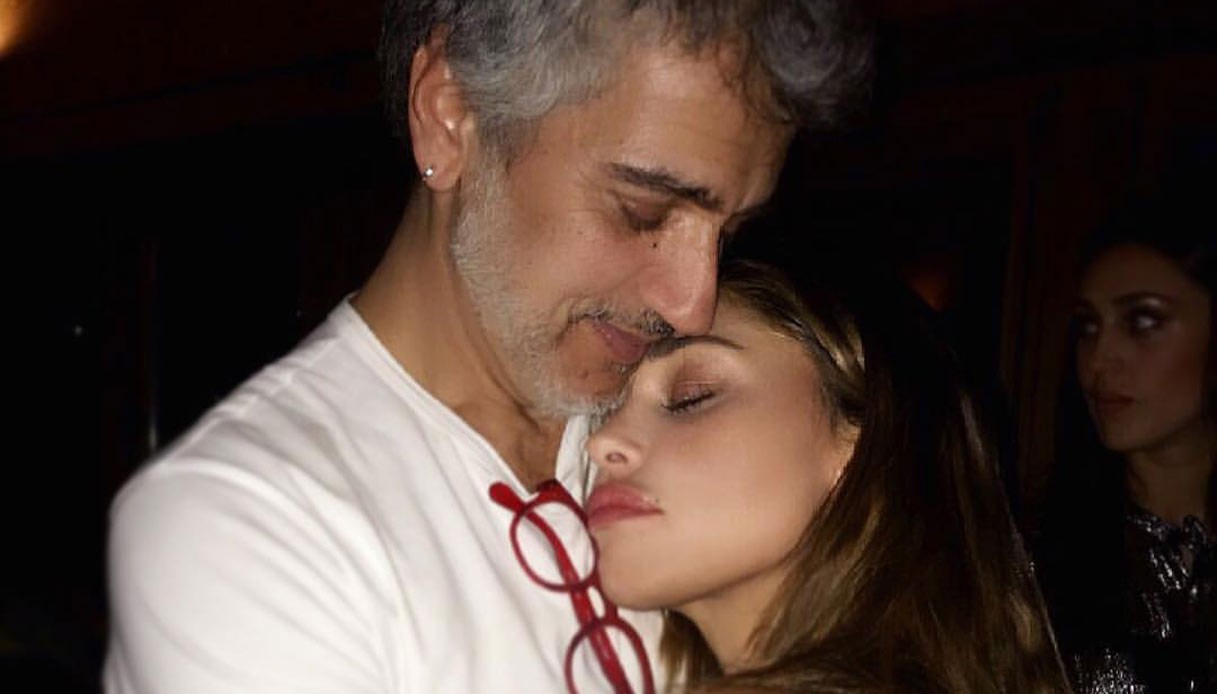 Gustavo Rodriguez “scomparso”: papà di Belen lascia i social perché…