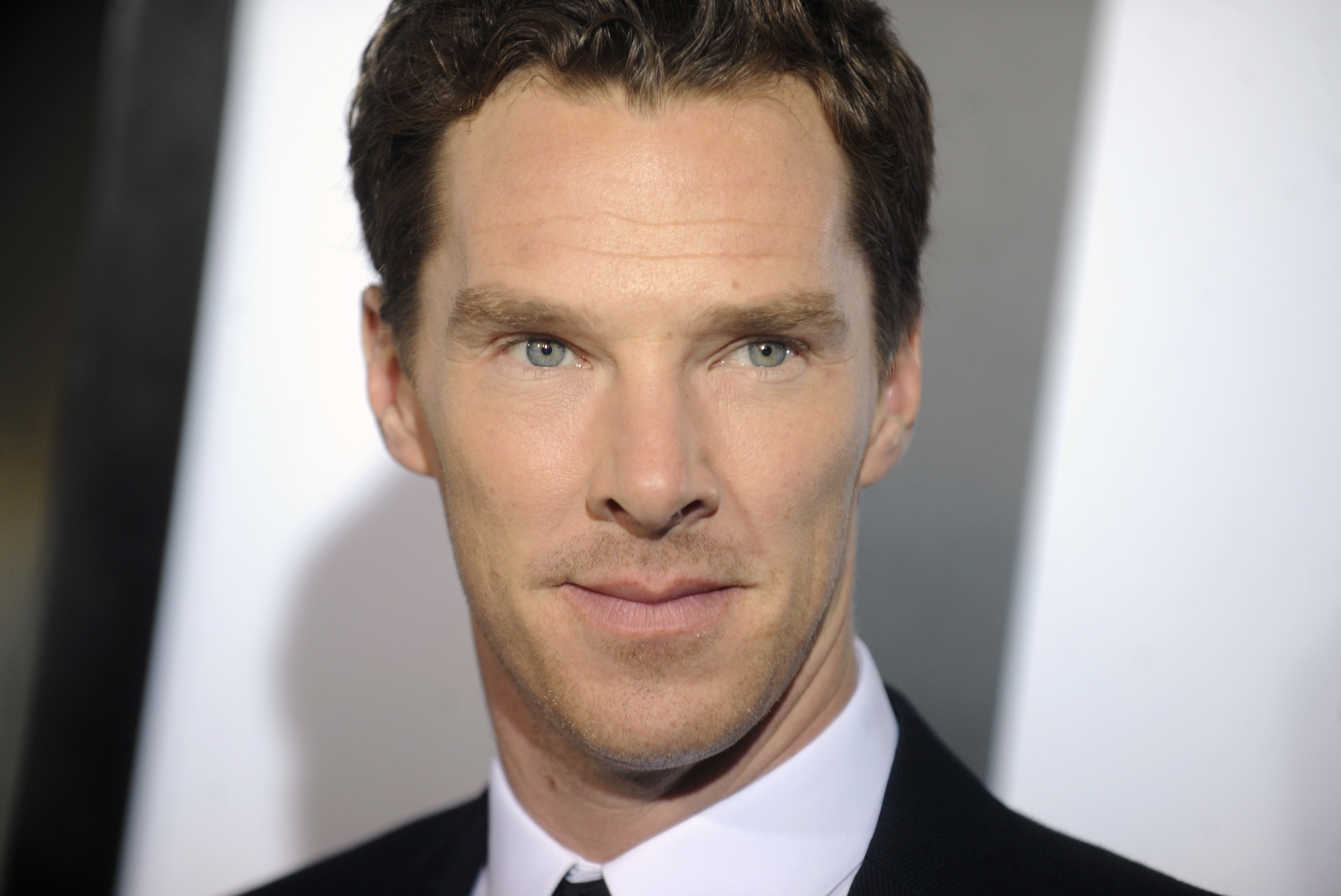 Cumberbatch: “Mi tolgo il costume da supereroe e divento un lord eroinomane”