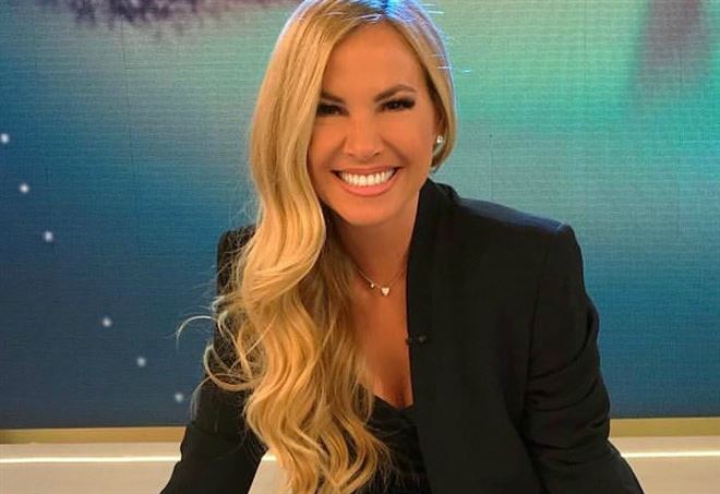 “Mattino 5”, circolano vari rumors riguardanti una possibile sostituzione della Panicucci. Ma la conduttrice smentisce categoricamente: “Nessuna chiusura improvvisa”
