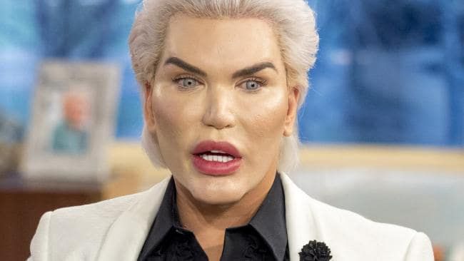 Rodrigo Alves, il “Ken umano” entra nella casa del Grande Fratello