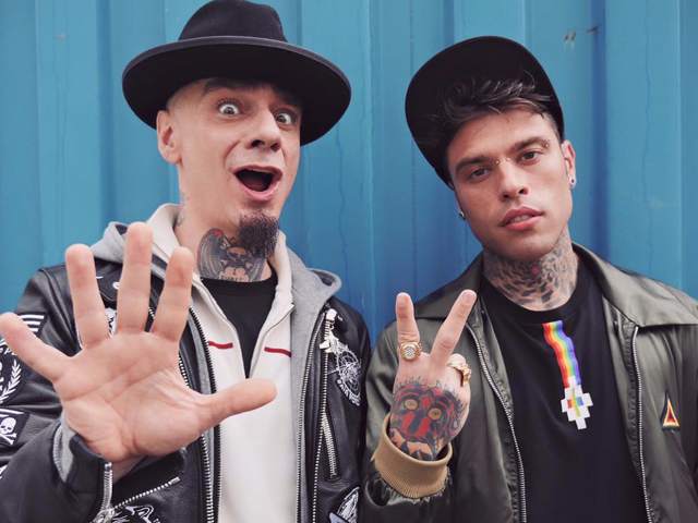Fedez e J-Ax si dicono addio con “Italiana” in attesa di San Siro