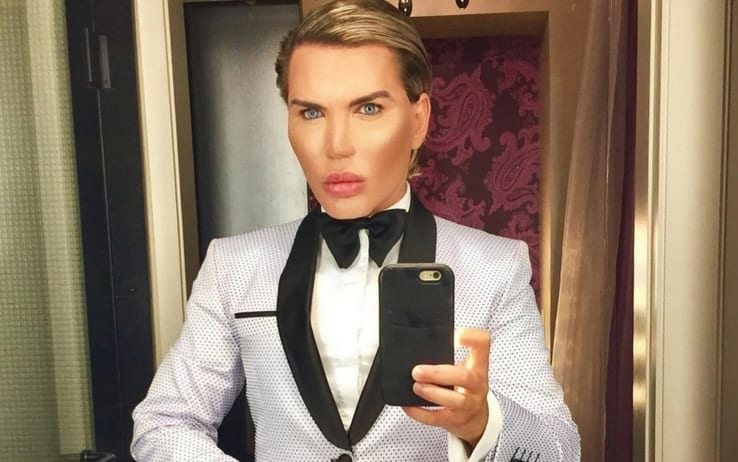 Rodrigo Alves: il Ken umano svela la sua ultima plastica