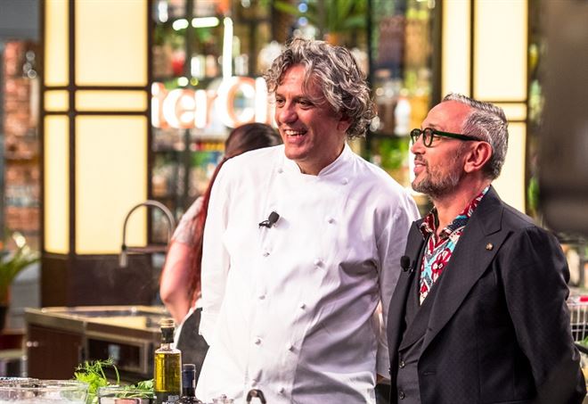 Giorgio Locatelli nuovo giudice di Masterchef Italia 8. Lo chef delle star prende il posto di Antonia Klugmann