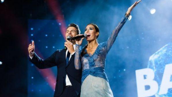 “Battili Live”, la musica dellʼestate infiamma Italia 1