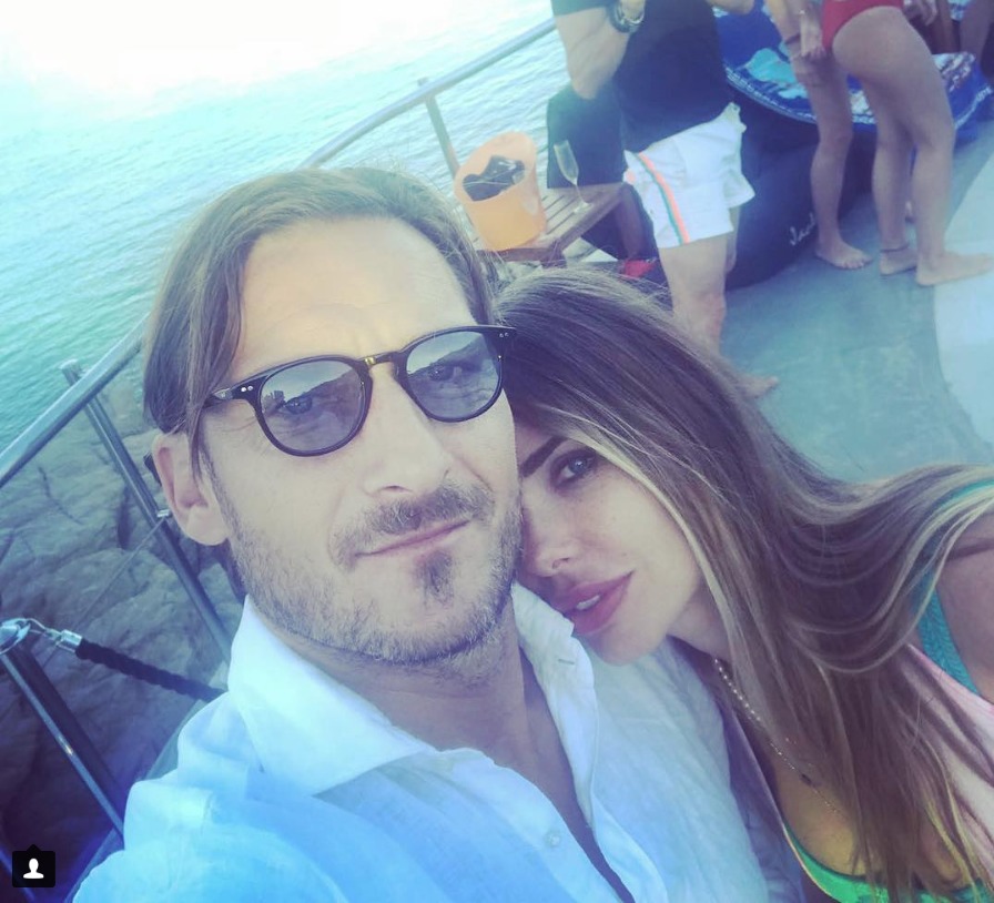 Ilary Blasi non si presenta a Balalaika, poi su Instagram spunta la foto