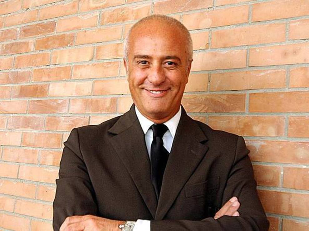 Stefano Dominella su Rai Due conduce ‘Moda di Moda’