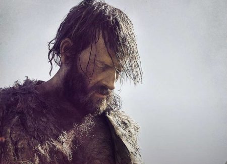 Alessandro Borghi è «Il primo re»: così non lo avevate ancora mai visto, né sentito