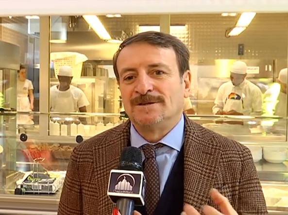 Giacomo Poretti e il suo (giusto) imbarazzo davanti agli ultimi