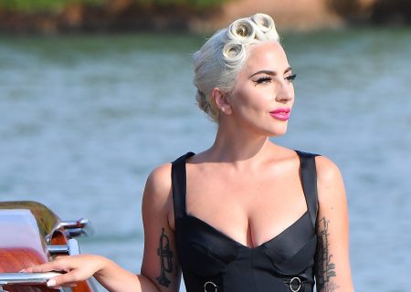 Risultati immagini per lady gaga agli oscar tette