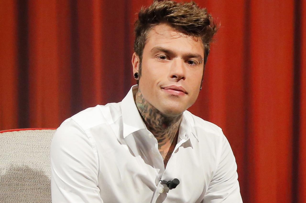 Questa immagine ha l'attributo alt vuoto; il nome del file è fedez.jpg