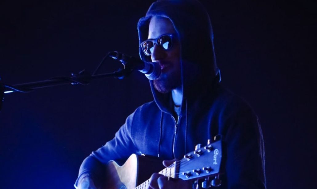 Fare la trap con la voce (e lo stile) di Fabrizio De André