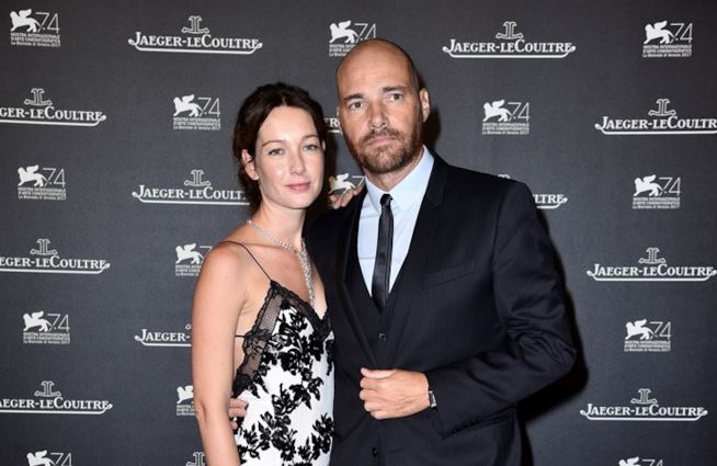 Andrea Pezzi e la castità con Cristiana Capotondi: “Fare l’amore è un mestiere” Andrea Pezzi e la castità con Cristiana Capotondi: “Fare l’amore è un mestiere”