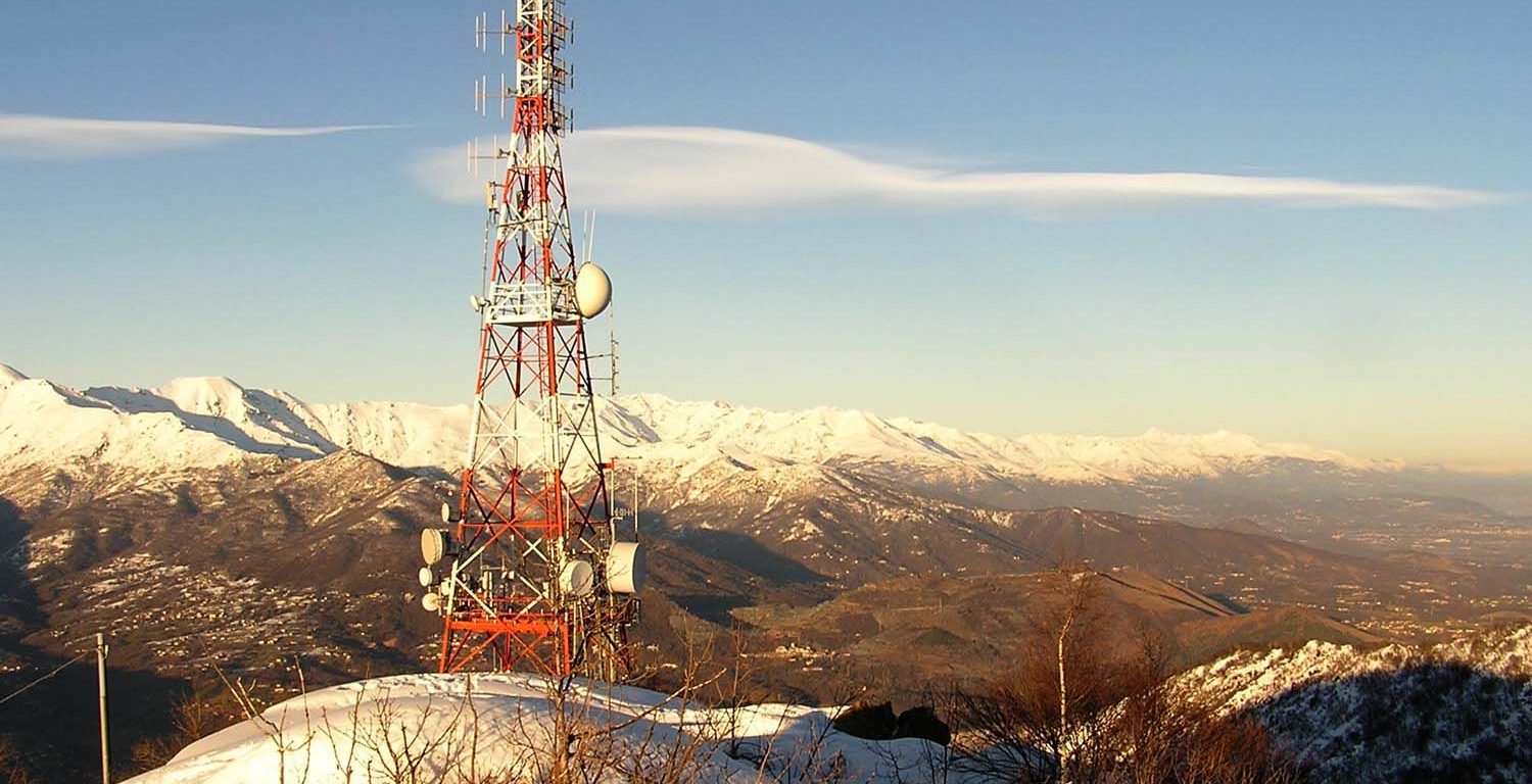 Il Garante mette a dieta le tv: 12 reti di ripetitori invece di 20. Via alle frequenze “condominiali”