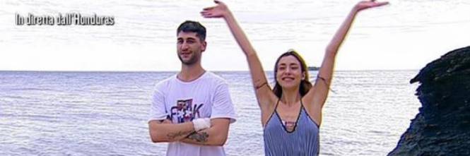 Isola dei Famosi, Soleil Sorge punta Bettarini. E la fidanzata non la prende bene