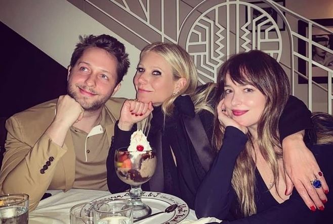 Gwyneth Paltrow a cena con Dakota Johnson, star di 50 Sfumature e attuale compagna del suo ex